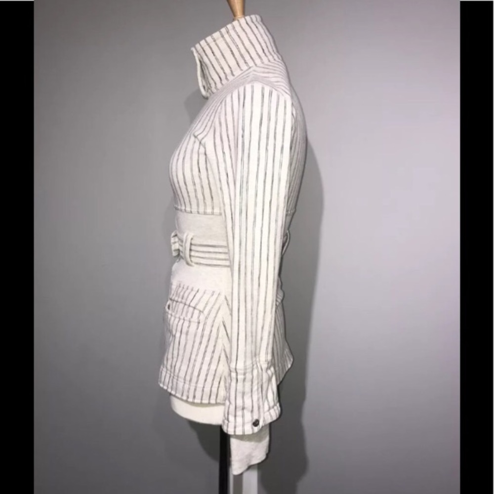 🔥Lululemon Full Metal Jacket-Pinstripe🔥 - Picture 3 of 9